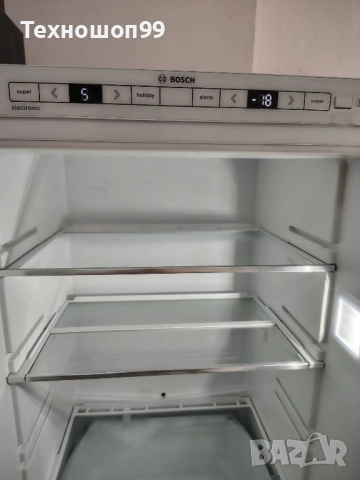 Хладилник за вграждане с фризер Bosch, снимка 6 - Хладилници - 52582015