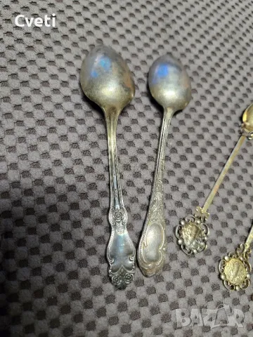 Позлатени малки лъжички и сребърни, снимка 2 - Нумизматика и бонистика - 48535663