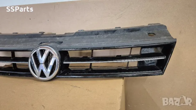 VW Polo 6R - радяторна решетка с емблема, снимка 3 - Части - 50150347