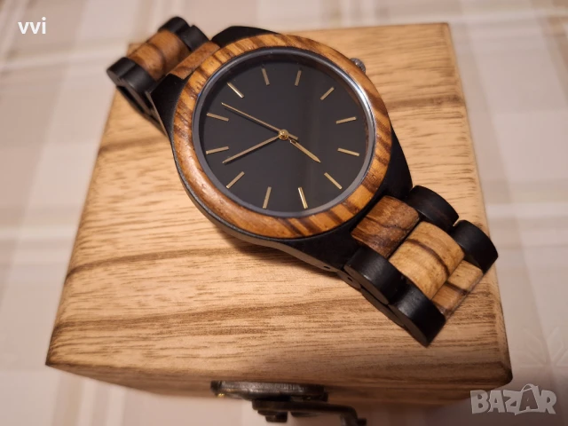 Дървен мъжки ръчен часовник