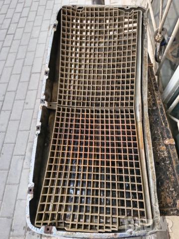 Предна решетка за Mercedes-benz /8, снимка 5 - Части - 54206124