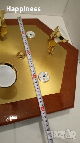 Лампа за таван с метални лунички въртящи и дървена рамка , снимка 3 - Лампи за таван - 52229805