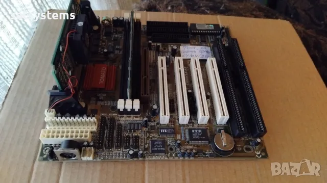 Дънна платка Zida Tomato CreateLX-AT Rev 1.06 Slot 1 CPU+RAM, снимка 2 - Дънни платки - 47884831