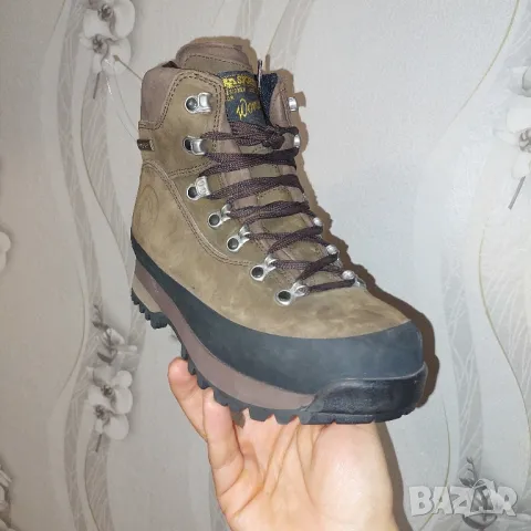 LA SPORTIVA GORE-TEX номер 38 1/2 туристически водоустойчиви обувки , снимка 13 - Други - 48045195