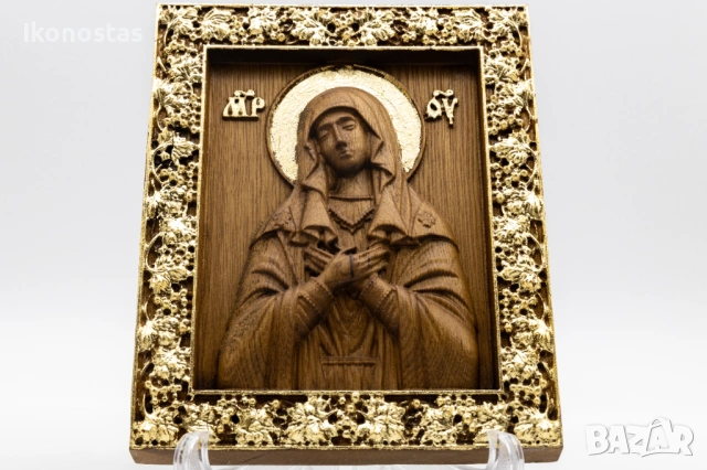 Позлатена релефна икона на Дева Мария от дъб с варак