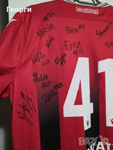 Оригинална тениска на Þróttur Reykjavík  с автографи – уникат!, снимка 5 - Футбол - 50310563