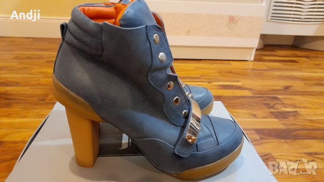 Дамски боти боти, снимка 2 - Дамски боти - 34396112