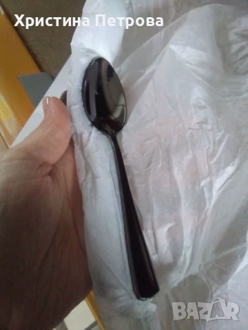 Комплект прибори за хранене Amazon Basics, снимка 2 - Прибори за хранене, готвене и сервиране - 50781255