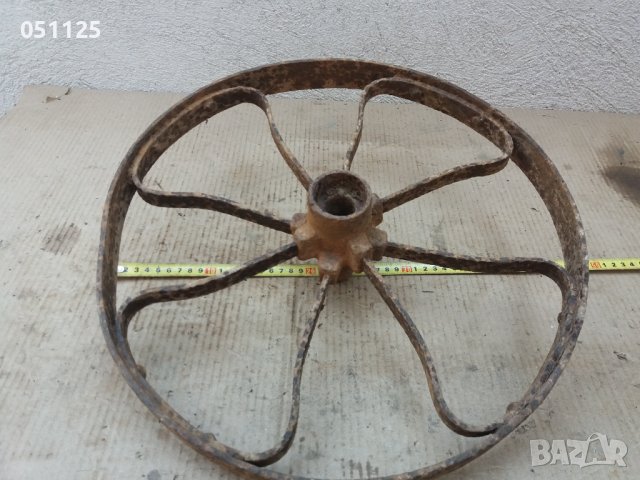 ковано възрожденско колело от талига, двуколка, каруца и др., снимка 14 - Антикварни и старинни предмети - 37659321