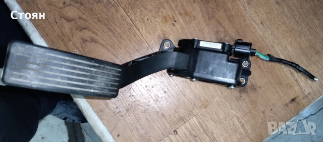 Педал газ Киа каренс, снимка 2 - Автомобили и джипове - 51712523