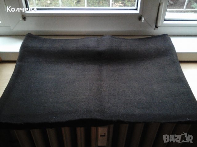 продавам домашно тъкан черен плат от чиста вълна за 20 лв. , снимка 1 - Платове и дамаски - 30816609