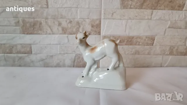 Порцеланова фигура - Козле - ИЗИДА - Българско производство, снимка 1