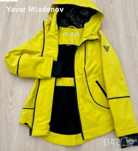 Дамско туристическо яке Guess S размер ново