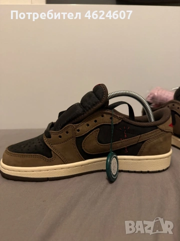 Travis Scott x Air Jordan 1 Low OG “Reverse Mocha”, снимка 2 - Ежедневни обувки - 53927959