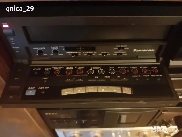 Panasonic NV-F 77 VHS Hi Fi Stereo, снимка 4 - Декове - 52353508