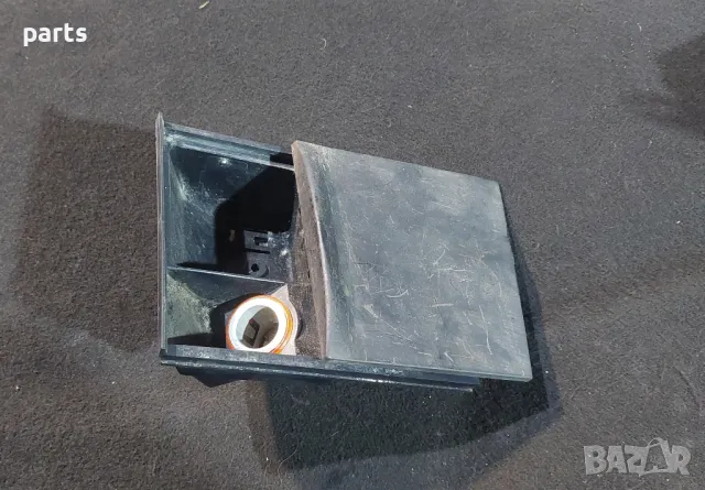 Преден Пепелник VW Голф 4 (2)
- 1J0857961C, снимка 4 - Части - 48656710