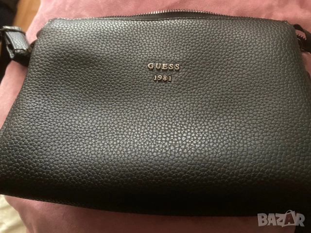 Дамска чанта Guess, снимка 2 - Чанти - 51986272