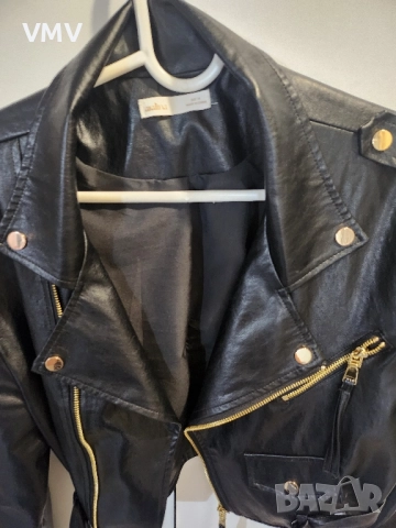 Кожено яке с златни елементи , снимка 4 - Якета - 51946775