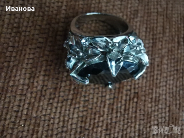 Дамски пръстен с камъни, снимка 2 - Пръстени - 54090690