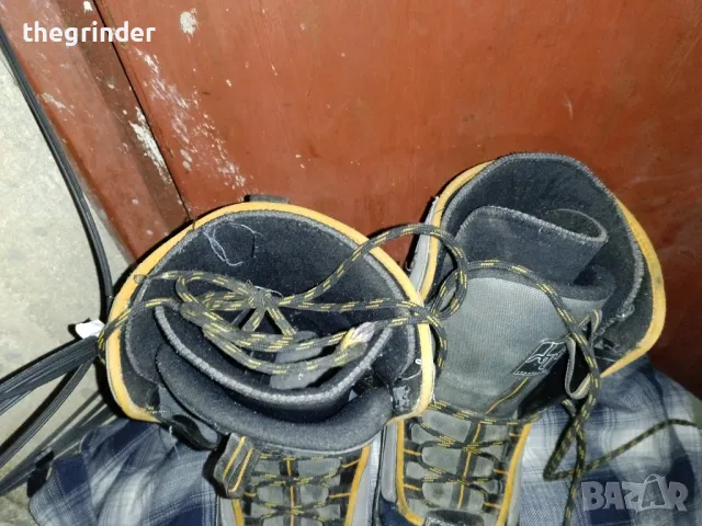 Продавам обувки за сноуборд STUF Millenium номер 43 в много добро състояние, снимка 3 - Спортна екипировка - 48498456