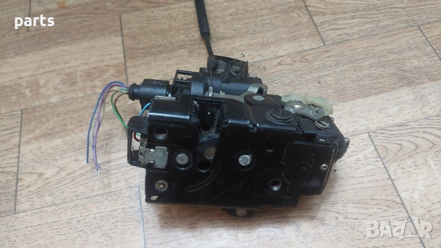 Задна Дясна Брава - Ключалка VW Голф 4, снимка 4 - Части - 52682502