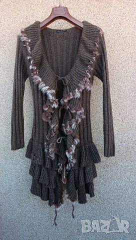 Вълнена дамска и стилна желетка, снимка 3 - Жилетки - 38328918