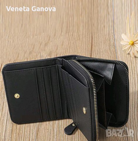 Дамски портфейл в черен,червен цвят,размер на снимките