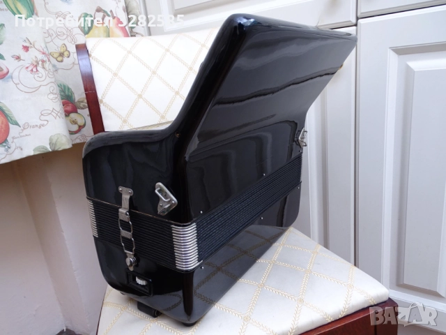 Акордеон Велтмайстер 60 баса, снимка 11 - Акордеони - 52912540