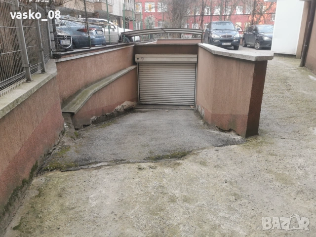 Паркомясто под наем