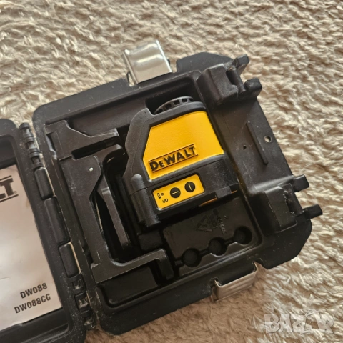 Dewalt dw088 червен лазер, снимка 2 - Измервателни инструменти - 53215300