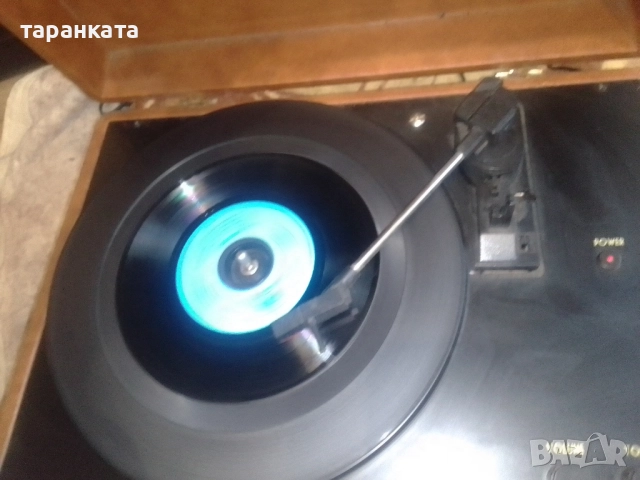 работещ грамофон в куфар със вградени говорители и усилвател , снимка 11 - Грамофони - 51887994