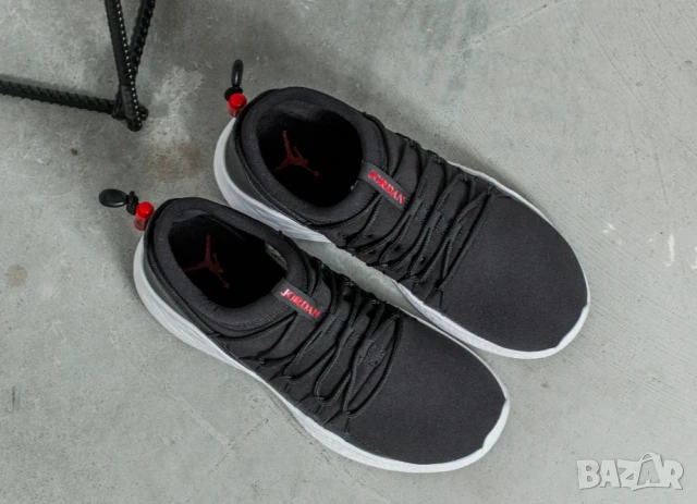 JORDAN FORMULA 23 TOGGLE  номер 45 ,5-46 оригинални маратонки , снимка 2 - Маратонки - 50677170