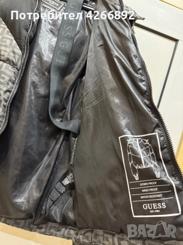 Дамско зимно яке Guess, снимка 3 - Якета - 52354447