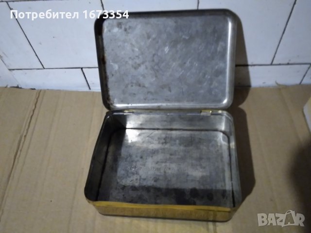 Метални кутий, снимка 16 - Антикварни и старинни предмети - 38571058