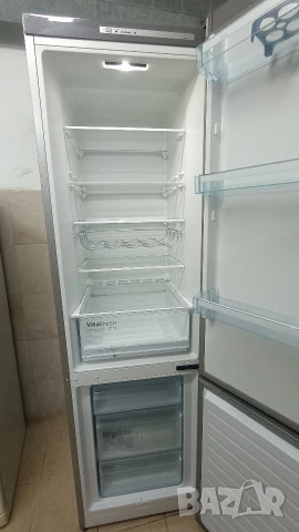 Хладилник с фризер BOSCH, снимка 8 - Хладилници - 53218762