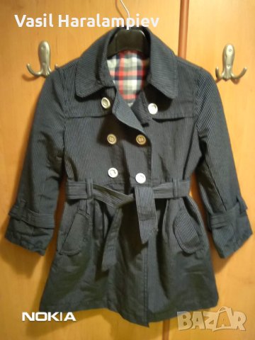 Продавам много запазен и качествен шлифер за момиче размер 116 см, снимка 2 - Детски якета и елеци - 40540467
