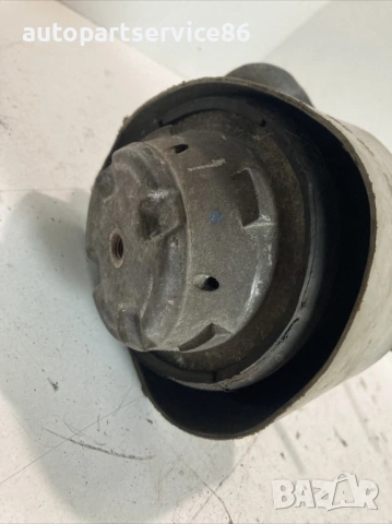 Предна лява конзола на двигател за Mercedes Clk W209 320 бензин (2005), снимка 3 - Части - 54088102