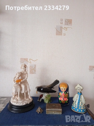 Стари статуетки, порцелан и алабастър,месинг,дърво. 