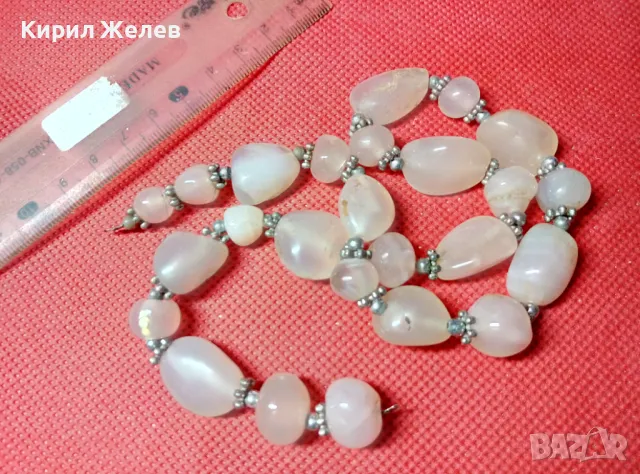 РЕТРО АРТ ГЕРДАН от НАТУРАЛНИ КАМЪЧЕТА МЛЕЧЕН КВАРЦ с НУЖДА от ЗАКОПЧАЛКА 47332