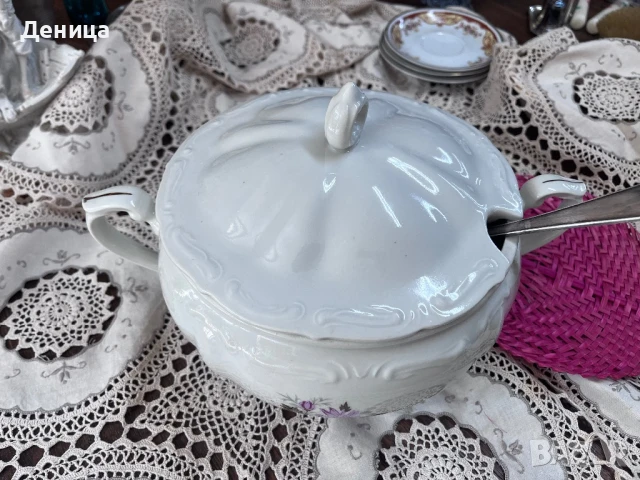 Горски слез и Изида Бароков супник  Интересното при него е, че е с капак без декорация, но така съм , снимка 4 - Прибори за хранене, готвене и сервиране - 50762743