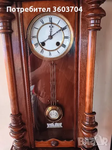 швейцарски стар стени часовник