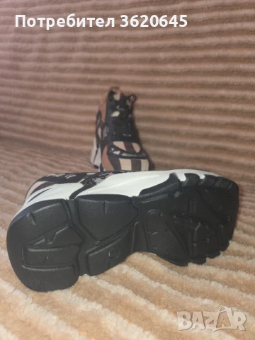 Нови мъжки и дамски маратонки единични номера, снимка 11 - Маратонки - 50612508