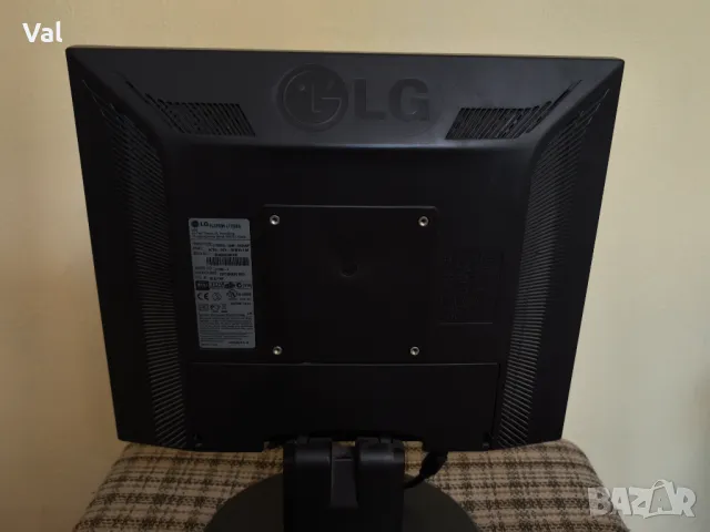 Монитор 17" LG Flatron L1750SQ VGA , снимка 3 - Монитори - 49769645