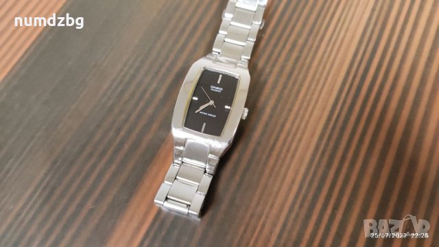 Часовник casio унисекс метален корпус, снимка 2 - Дамски - 37498853