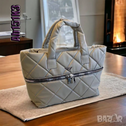 чанти prada, снимка 6 - Чанти - 51425839