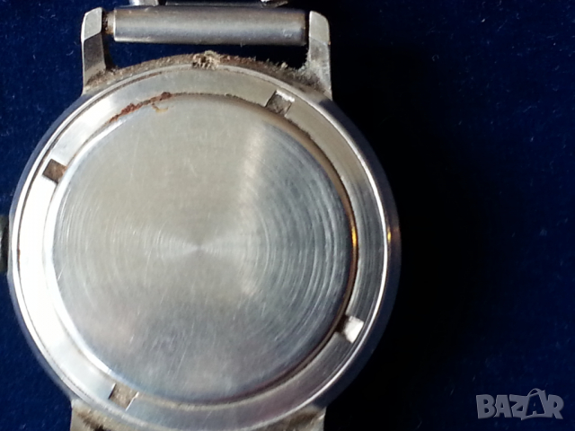  часовник:Poljot de luxe, Ruhla-детски,будилник Europa, дамски малък D&D, рекламен FIFA, снимка 5 - Мъжки - 36535721