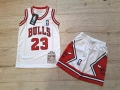 Детски баскетболен екип на Майкъл Джордан #23#Чикаго Булс#Mitchell & Ness!!!, снимка 1