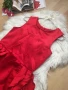 Червена сатенена рокля, снимка 2