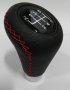 Топка за скоростен лост универсална с червени шевове – 6 скорости, снимка 1 - Аксесоари и консумативи - 33978001
