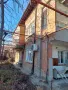Продавам двуетажна къща с двор, снимка 1